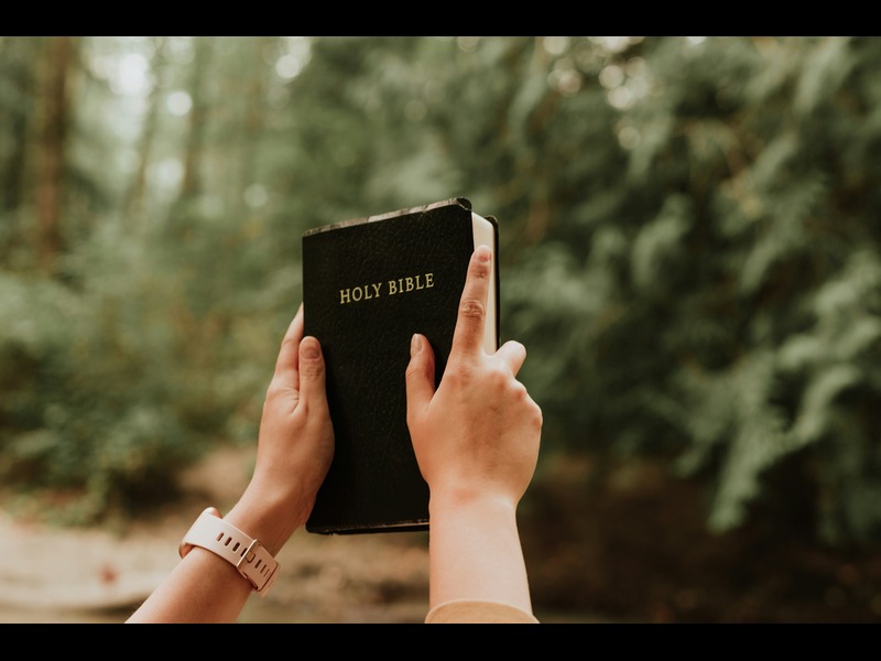Key Lessons From Bible Verses About Relationships
