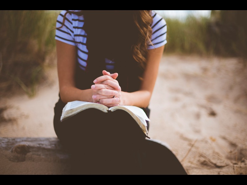 How to Pray for Strength When Life Feels Overwhelming
